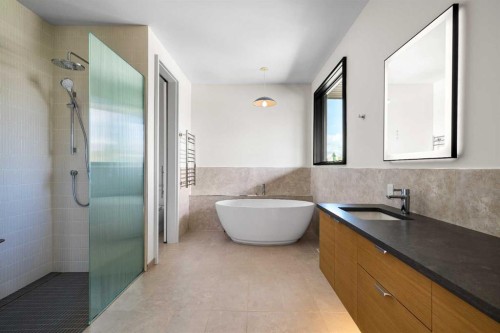 3C Willow Crescent Sw, Calgary, AB - Indoor Photo Showing Bathroom