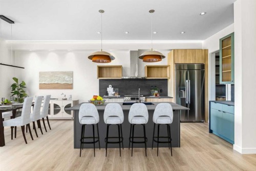 3C Willow Crescent Sw, Calgary, AB - Indoor Photo Showing Other Room