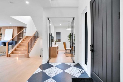 6312 Lacombe Way Sw, Calgary, AB - Indoor Photo Showing Other Room