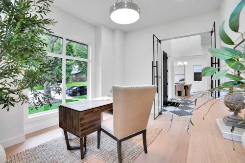 6312 Lacombe Way Sw, Calgary, AB - Indoor