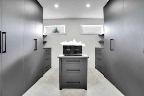 6312 Lacombe Way Sw, Calgary, AB - Indoor Photo Showing Other Room