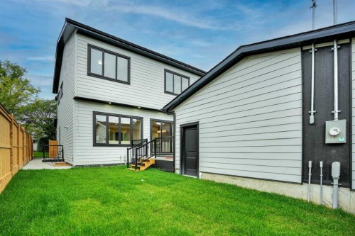 6312 Lacombe Way Sw, Calgary, AB - Outdoor With Exterior