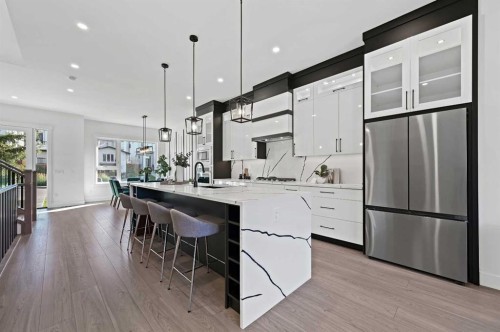 5011 21 Avenue Nw, Calgary, AB - Indoor