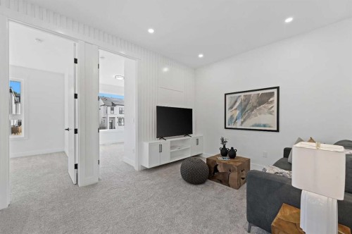 5011 21 Avenue Nw, Calgary, AB - Indoor Photo Showing Other Room