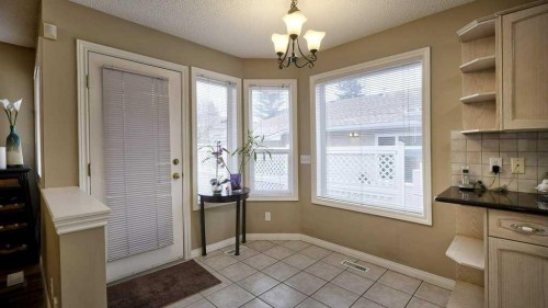 138 Sierra Morena Green Sw, Calgary, AB - Indoor