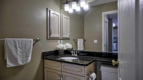 138 Sierra Morena Green Sw, Calgary, AB - Indoor Photo Showing Bathroom