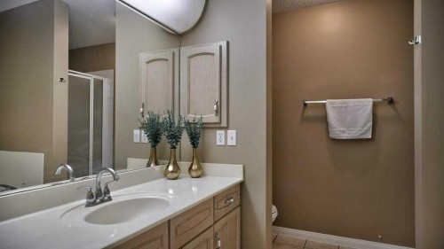 138 Sierra Morena Green Sw, Calgary, AB - Indoor Photo Showing Bathroom