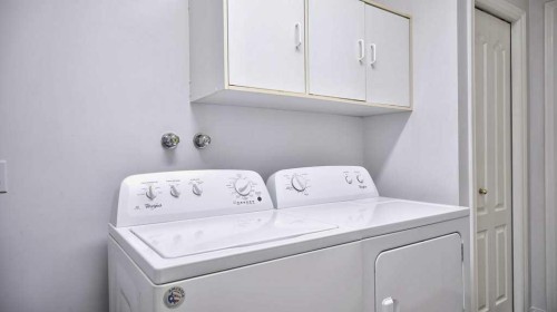 138 Sierra Morena Green Sw, Calgary, AB - Indoor Photo Showing Laundry Room