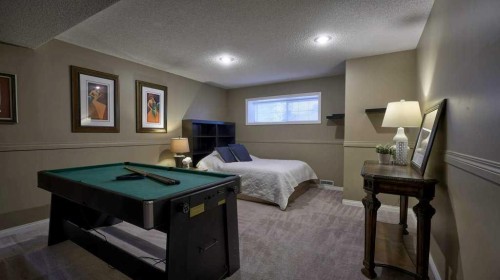 138 Sierra Morena Green Sw, Calgary, AB - Indoor Photo Showing Bedroom