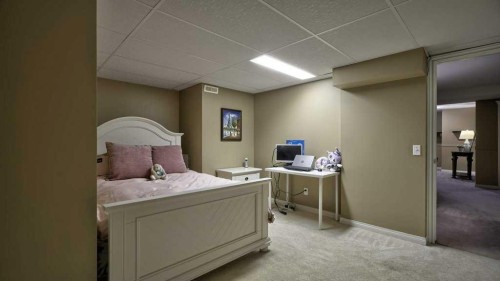 138 Sierra Morena Green Sw, Calgary, AB - Indoor Photo Showing Other Room