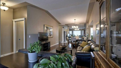 138 Sierra Morena Green Sw, Calgary, AB - Indoor Photo Showing Living Room