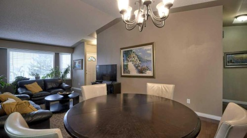 138 Sierra Morena Green Sw, Calgary, AB - Indoor Photo Showing Dining Room