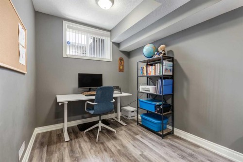1406 29 Street Sw, Calgary, AB - Indoor Photo Showing Office