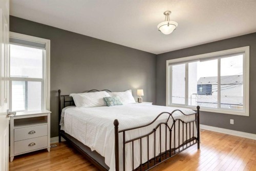 1406 29 Street Sw, Calgary, AB - Indoor Photo Showing Bedroom