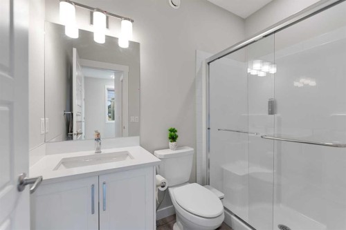 7 Corner Glen Common Ne, Calgary, AB - Indoor Photo Showing Bathroom