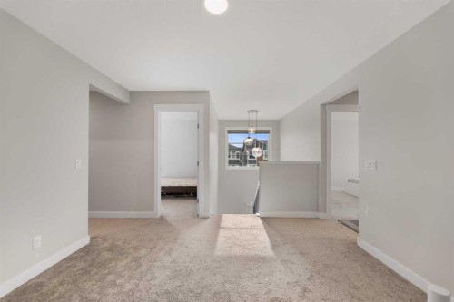 7 Corner Glen Common Ne, Calgary, AB - Indoor Photo Showing Other Room