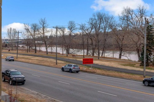 2834 Parkdale Boulevard Nw, Calgary, AB - Outdoor With View