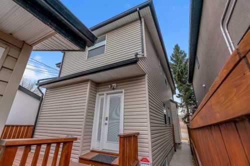 2834 Parkdale Boulevard Nw, Calgary, AB - Outdoor With Exterior