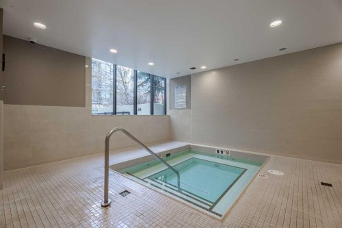 301-128 2 Street Sw, Calgary, AB - Indoor Photo Showing Other Room