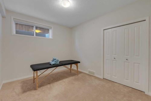 63 Panton View Nw, Calgary, AB - Indoor