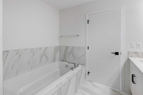 370 Corner Glen Way Ne, Calgary, AB - Indoor