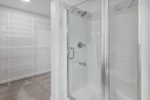 370 Corner Glen Way Ne, Calgary, AB - Indoor Photo Showing Bathroom