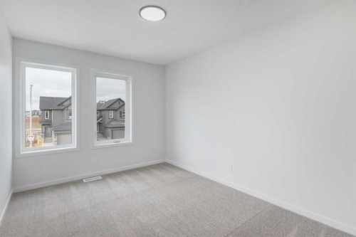 370 Corner Glen Way Ne, Calgary, AB - Indoor Photo Showing Other Room