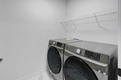 370 Corner Glen Way Ne, Calgary, AB - Indoor Photo Showing Laundry Room
