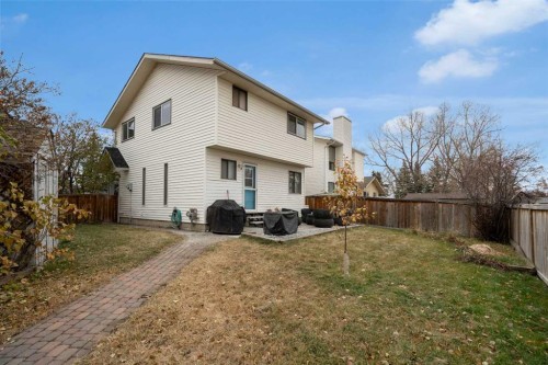 28 Woodglen Close Sw, Calgary, AB - Outdoor