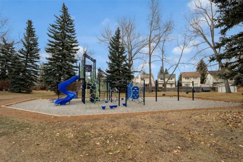 28 Woodglen Close Sw, Calgary, AB - Outdoor