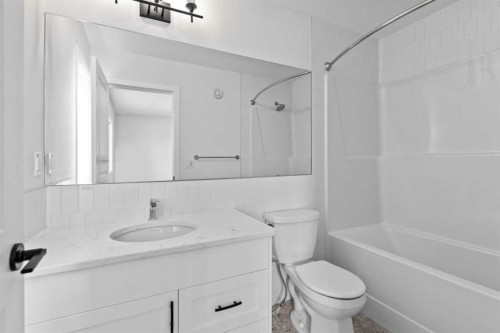 231 Vista Road, Crossfield, AB - Indoor Photo Showing Bathroom