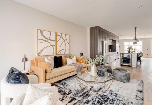 720 15 Street Nw, Calgary, AB - Indoor Photo Showing Living Room