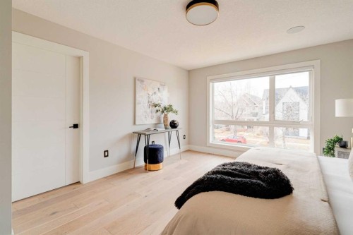 720 15 Street Nw, Calgary, AB - Indoor Photo Showing Bedroom