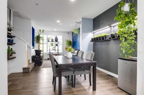 212 142 Avenue Nw, Calgary, AB - Indoor Photo Showing Dining Room