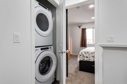 212 142 Avenue Nw, Calgary, AB - Indoor Photo Showing Laundry Room