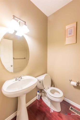 94 Kincora Gardens Nw, Calgary, AB - Indoor Photo Showing Bathroom