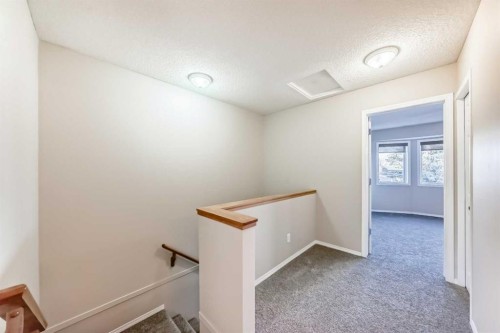 677 Regal Park Ne, Calgary, AB - Indoor Photo Showing Other Room