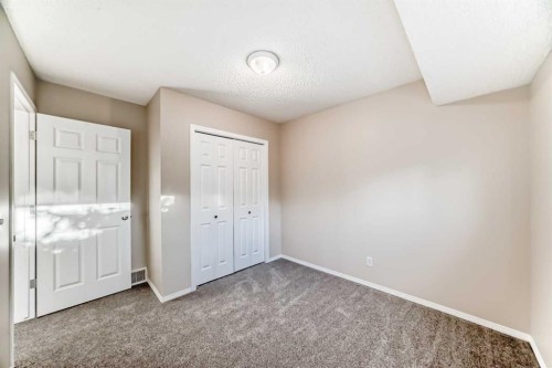 677 Regal Park Ne, Calgary, AB - Indoor Photo Showing Other Room