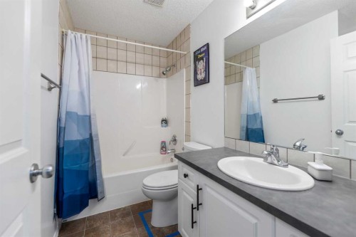 182 Tuscany Ravine Road Nw, Calgary, AB - Indoor Photo Showing Bathroom