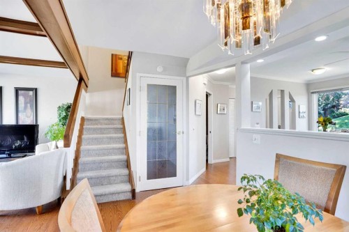 27-10910 Bonaventure Drive Se, Calgary, AB - Indoor Photo Showing Other Room