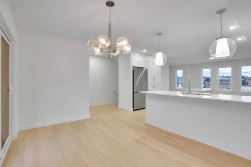 186 Belmont Street Sw, Calgary, AB - Indoor Photo Showing Kitchen