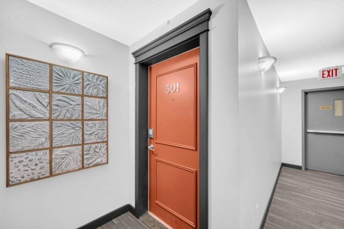 301-1414 17 Street Se, Calgary, AB - Indoor Photo Showing Other Room