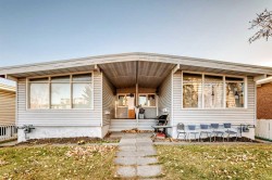 623 68 Avenue SW Calgary, AB T2V 0N1