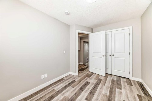 623 68 Avenue Sw, Calgary, AB - Indoor Photo Showing Other Room
