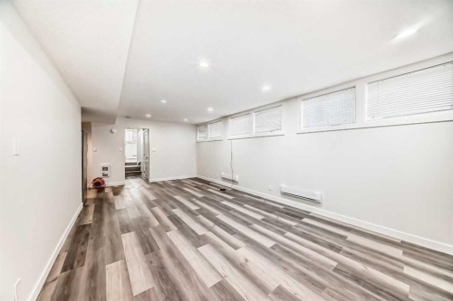623 68 Avenue Sw, Calgary, AB - Indoor Photo Showing Other Room