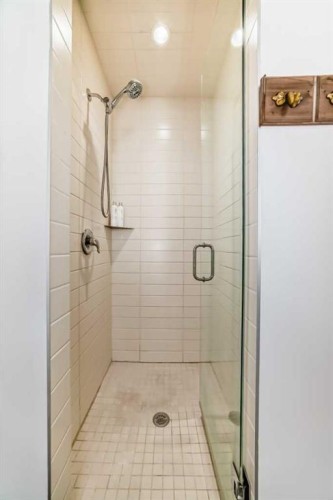 763 Windridge Road Sw, Airdrie, AB - Indoor Photo Showing Bathroom