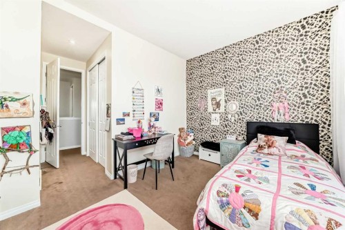 763 Windridge Road Sw, Airdrie, AB - Indoor Photo Showing Bedroom