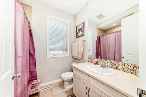 763 Windridge Road Sw, Airdrie, AB - Indoor Photo Showing Bathroom