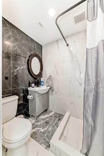 763 Windridge Road Sw, Airdrie, AB - Indoor Photo Showing Bathroom