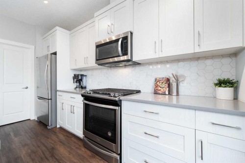 174 Seton Grove Se, Calgary, AB - Indoor Photo Showing Kitchen